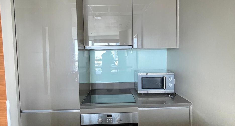 Condo en alquiler de 1 habitaciones en Sathon, Bangkok