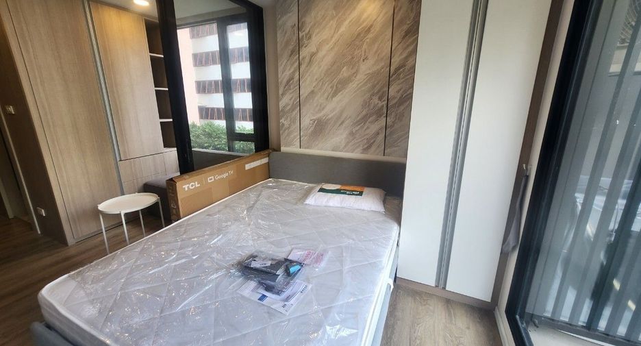 For rent 1 bed condo in Yan Nawa, Bangkok