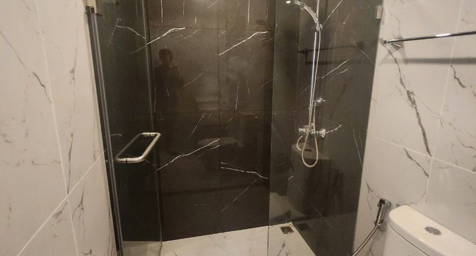For rent 1 bed condo in Yan Nawa, Bangkok