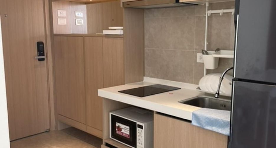 For rent 2 bedrooms condo in Yan Nawa, Bangkok