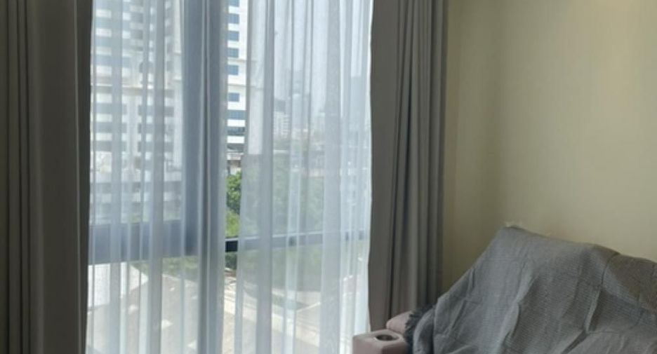 For rent 2 bedrooms condo in Yan Nawa, Bangkok