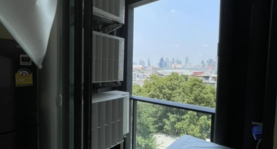 For rent 2 bedrooms condo in Yan Nawa, Bangkok