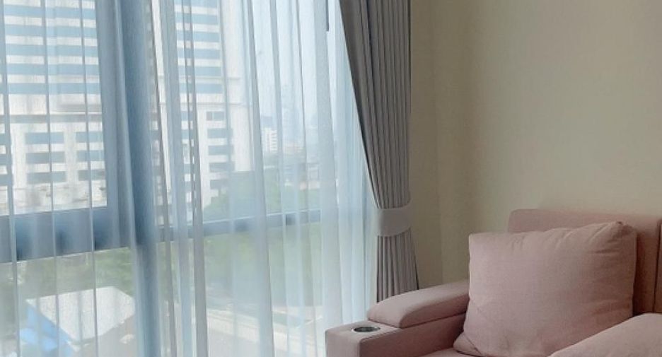 For rent 2 bedrooms condo in Yan Nawa, Bangkok