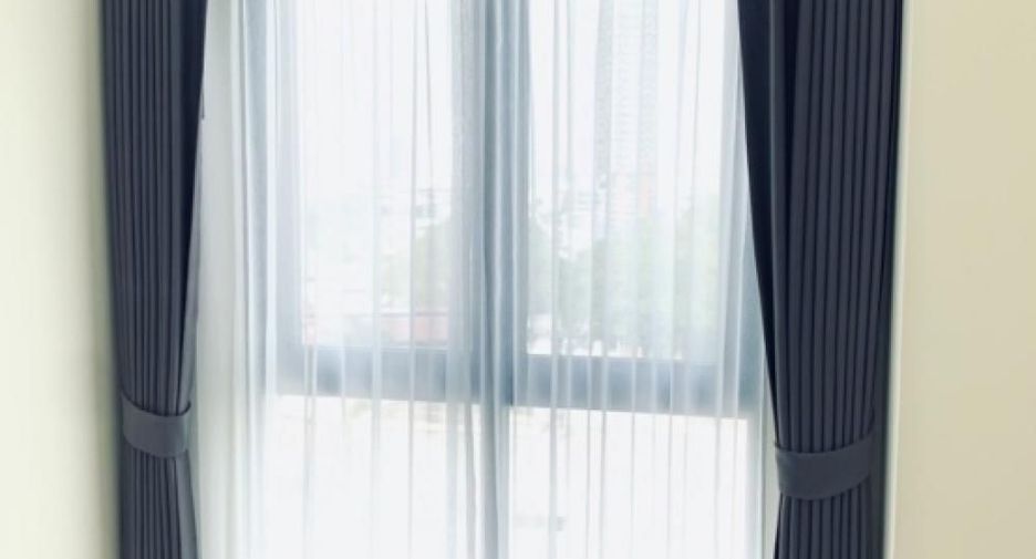 For rent 2 bedrooms condo in Yan Nawa, Bangkok
