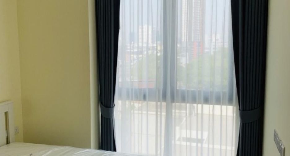 For rent 2 bedrooms condo in Yan Nawa, Bangkok