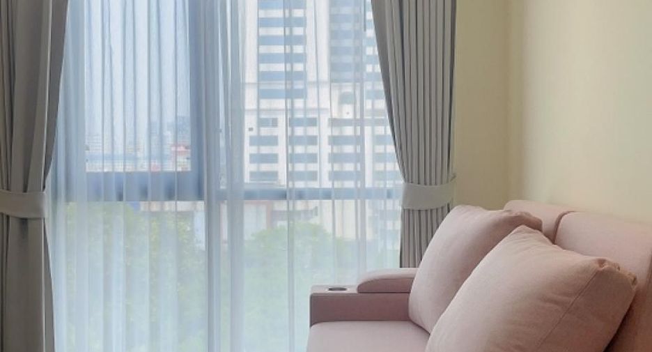 For rent 2 bedrooms condo in Yan Nawa, Bangkok