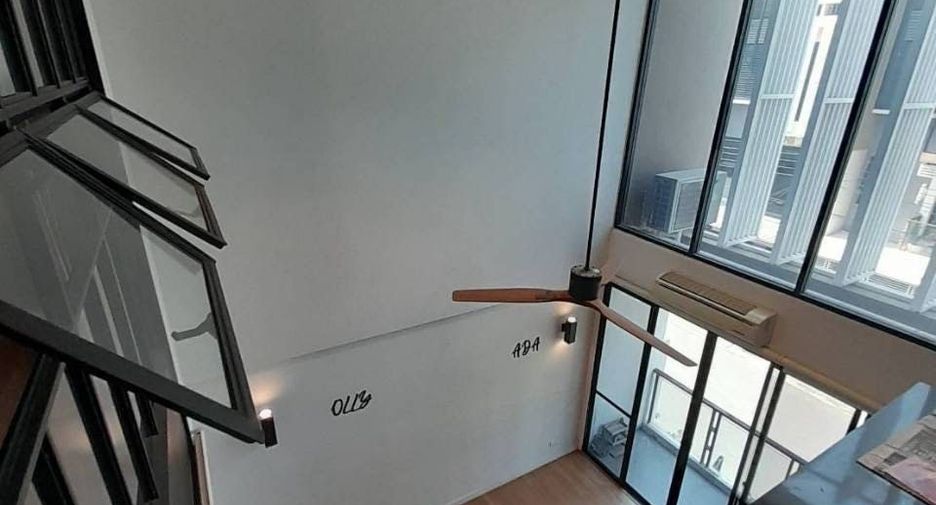 For rent 3 bedrooms townhouse in Khlong Toei, Bangkok
