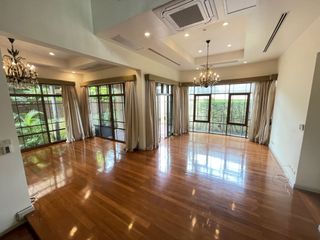 Casa en alquiler de 4 habitaciones en Watthana, Bangkok