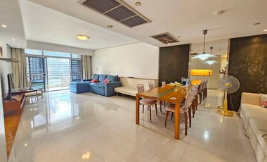 For rent 3 bedrooms condo in Pathum Wan, Bangkok
