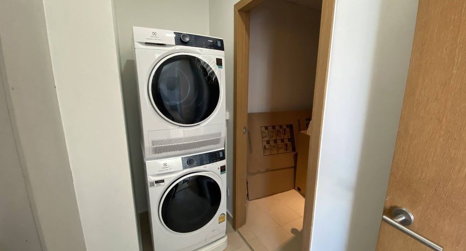 Wohnung zur Miete mit 2 Zimmer in Khlong Toei, Bangkok