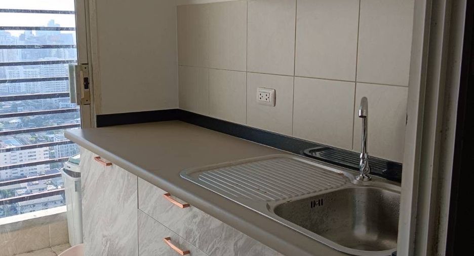 For rent studio condo in Watthana, Bangkok