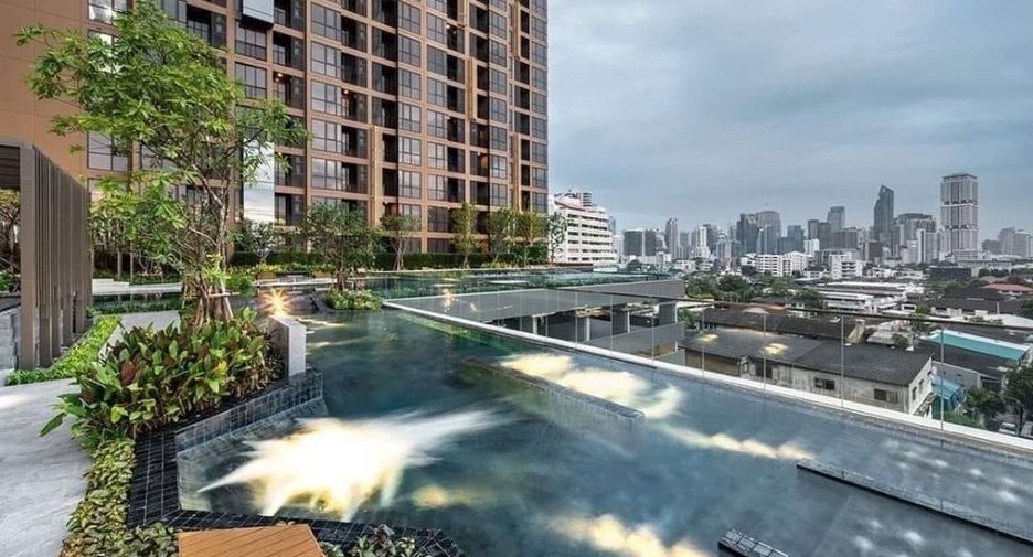 For rent 1 bed condo in Khlong Toei, Bangkok