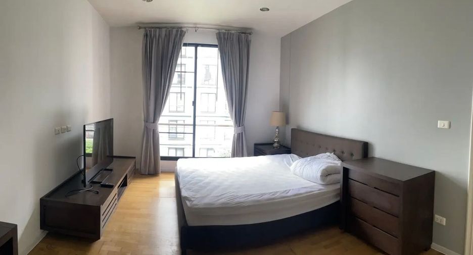 À louer 2 chambres condo à Huai Khwang, Bangkok