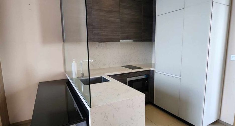 For rent 1 bed condo in Watthana, Bangkok