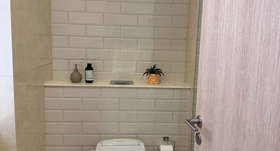 For rent 1 bed condo in Khlong Toei, Bangkok