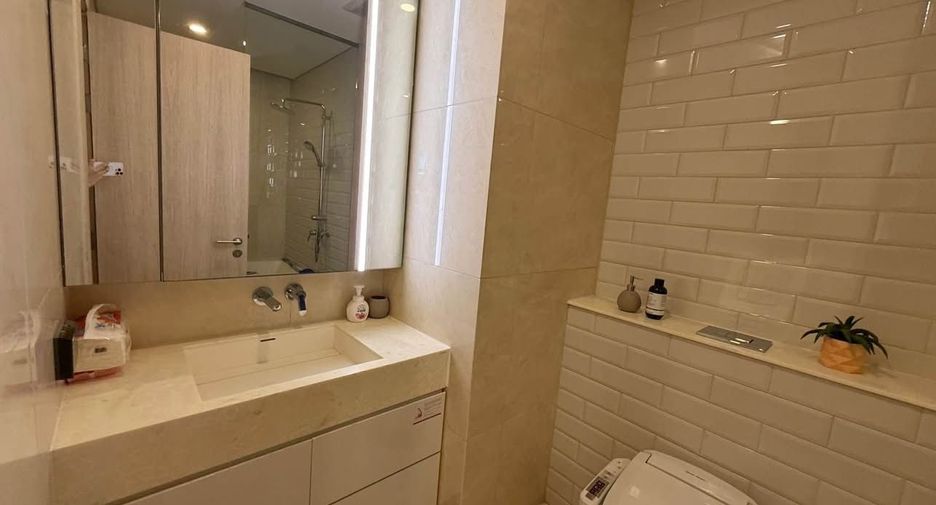 For rent 1 bed condo in Khlong Toei, Bangkok