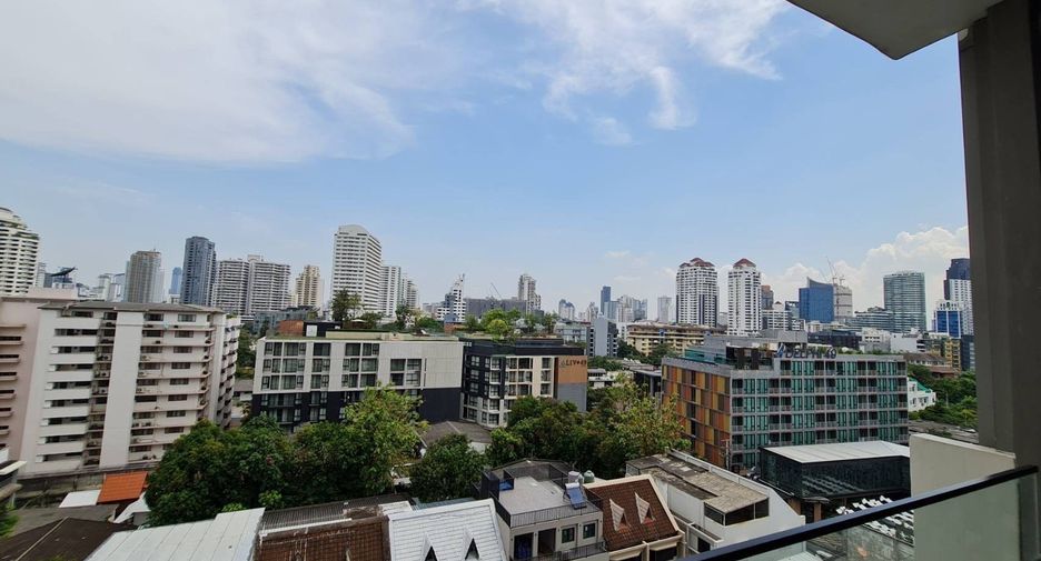 For rent 1 bed condo in Khlong Toei, Bangkok