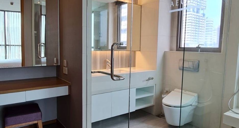 For rent 1 bed condo in Khlong Toei, Bangkok