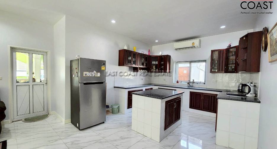 Casa en venta de 3 habitaciones en Bang Lamung, Chonburi