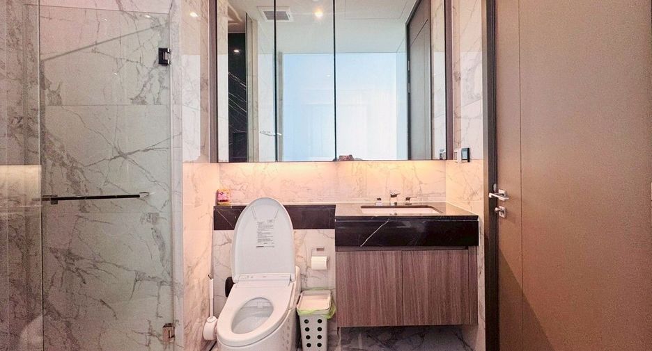 For rent 1 bed condo in Khlong Toei, Bangkok