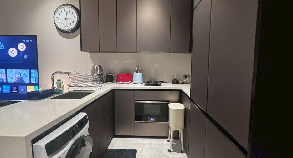 For rent 1 bed condo in Khlong Toei, Bangkok