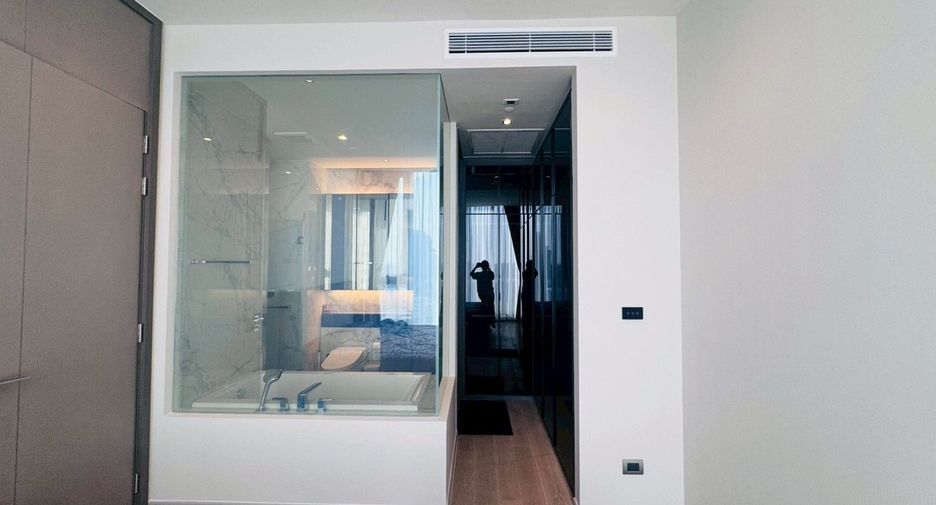 For rent 1 bed condo in Khlong Toei, Bangkok