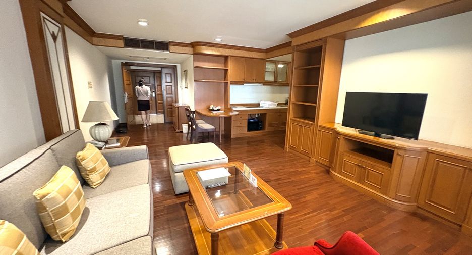 For rent 1 bed apartment in Pathum Wan, Bangkok
