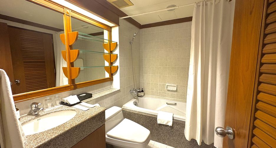 For rent 1 bed apartment in Pathum Wan, Bangkok