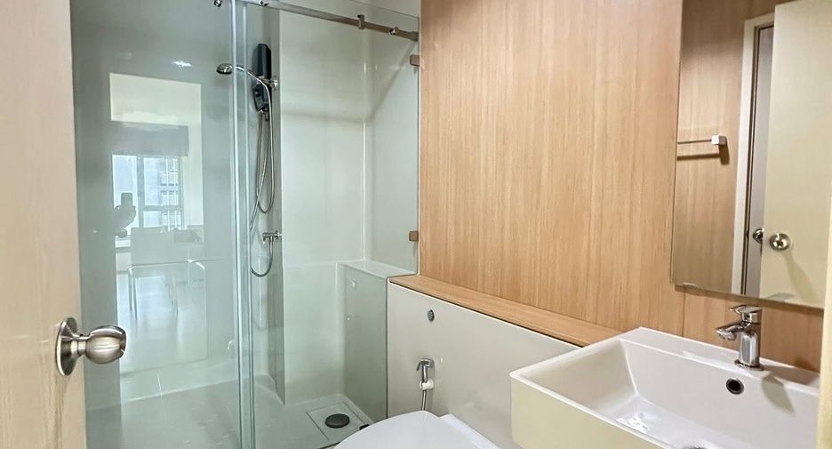 Wohnung zur Miete mit 2 Zimmer in Bang Sue, Bangkok