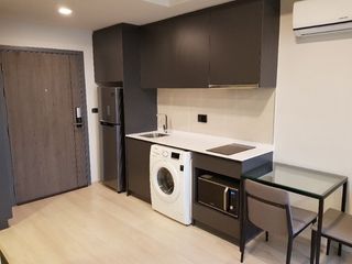 Condo en alquiler de 1 habitaciones en Khlong Toei, Bangkok