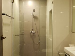 Condo en alquiler de 1 habitaciones en Khlong Toei, Bangkok