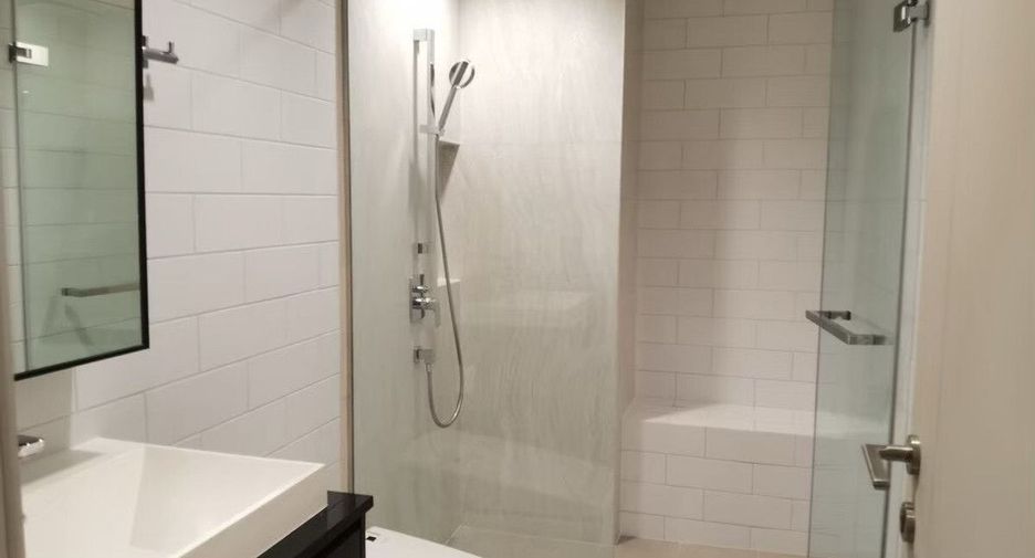 For rent 3 bedrooms condo in Chatuchak, Bangkok