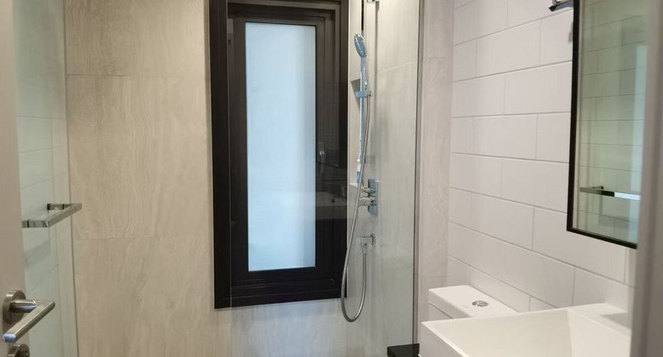 For rent 3 bedrooms condo in Chatuchak, Bangkok