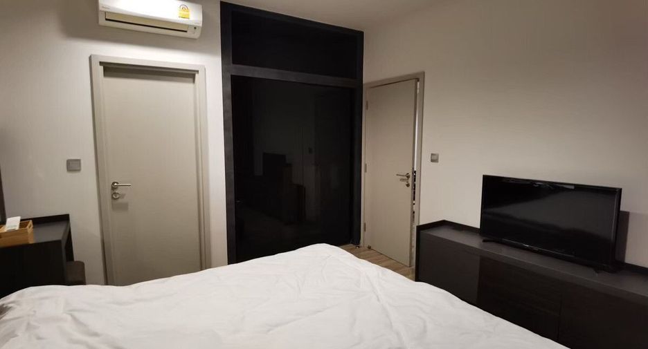 For rent 3 bedrooms condo in Chatuchak, Bangkok