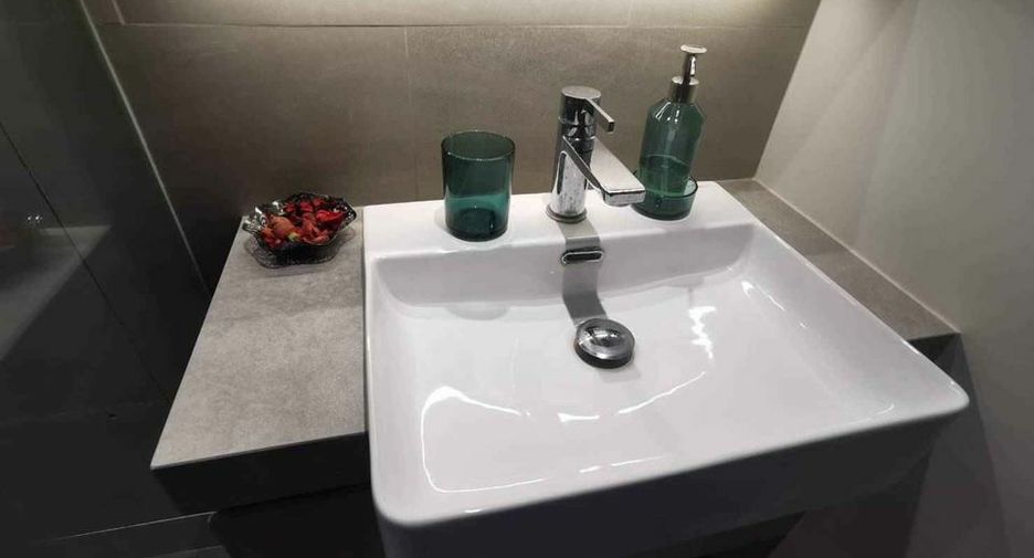For rent 2 bedrooms condo in Sathon, Bangkok
