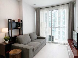 Condo en alquiler de 2 habitaciones en Khlong Toei, Bangkok