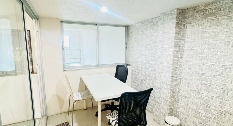For rent 3 bedrooms retail Space in Bang Na, Bangkok