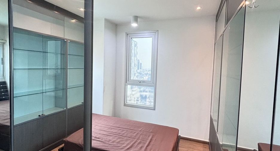 For rent 2 bedrooms condo in Thon Buri, Bangkok