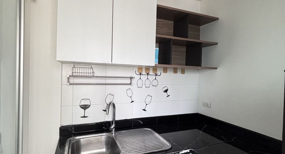 For rent 2 bedrooms condo in Thon Buri, Bangkok