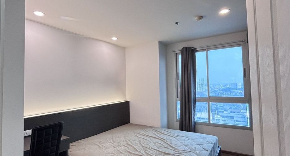 For rent 2 bedrooms condo in Thon Buri, Bangkok