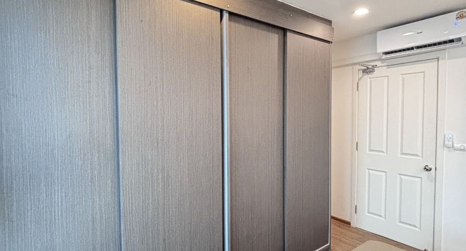 For rent 2 bedrooms condo in Thon Buri, Bangkok