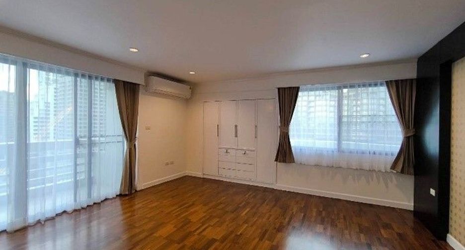 For rent 4 bedrooms condo in Pathum Wan, Bangkok