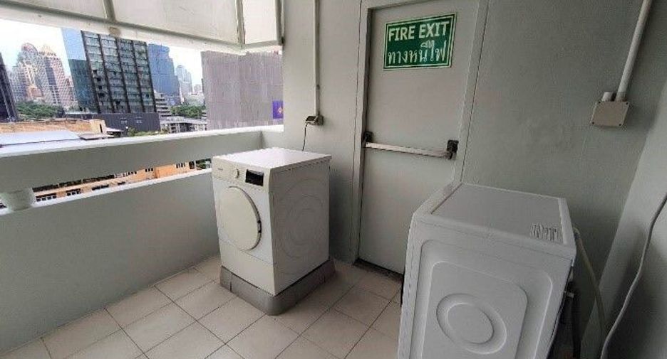 For rent 4 bedrooms condo in Pathum Wan, Bangkok