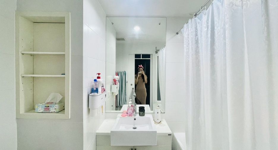 For rent 1 bed condo in Sathon, Bangkok