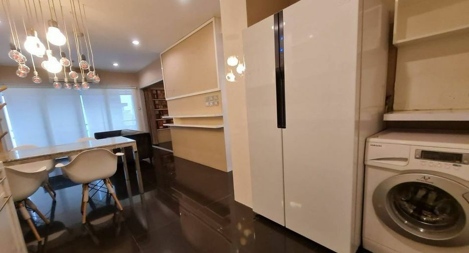 For rent 2 ベッドルーム condo in Watthana, Bangkok
