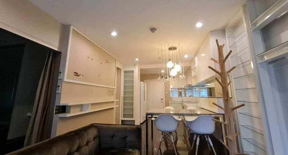 For rent 2 ベッドルーム condo in Watthana, Bangkok