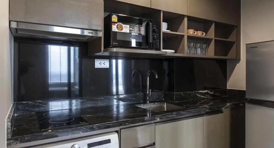 For rent 1 bed condo in Khlong Toei, Bangkok
