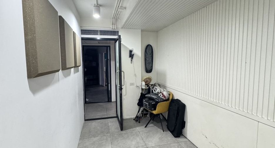 Gewerbefläche zur Miete in Khlong Toei, Bangkok