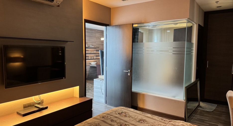 For rent 1 bed condo in Khlong Toei, Bangkok