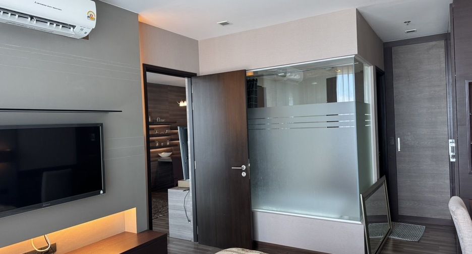 For rent 1 bed condo in Khlong Toei, Bangkok
